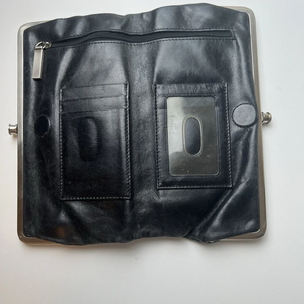 Hobo International Lauren Leather Clutch/Wallet Black Bifold Magnetic 9